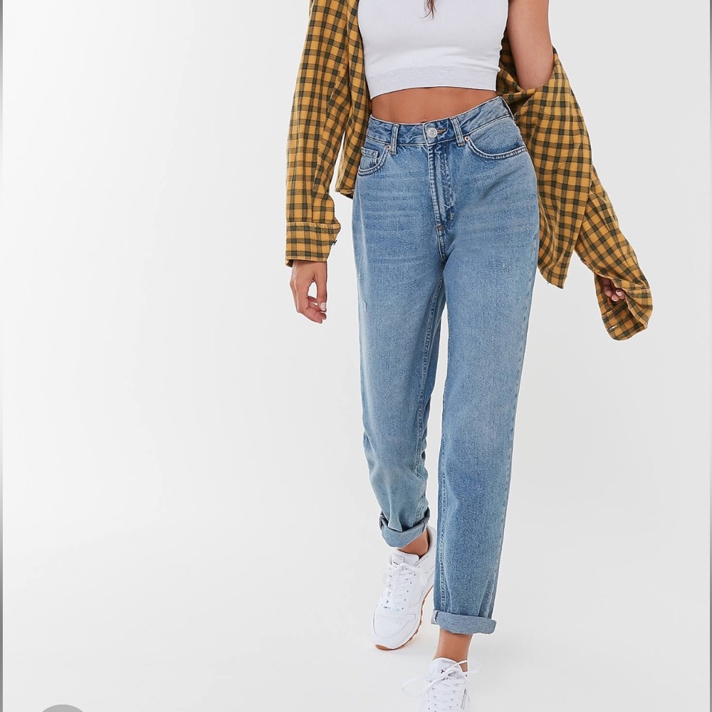 Women’s size 28 BDG Mom jeans